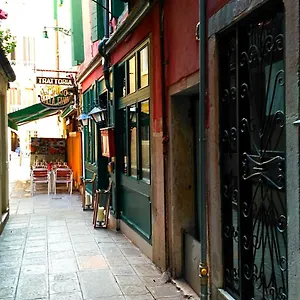 Hotel Hotel San Salvador Basic & Local 2 Stars Hotel, Venice