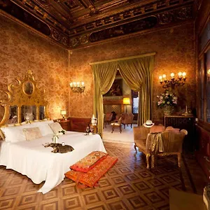 Gasthof Palazzetto Pisani Grand Canal
